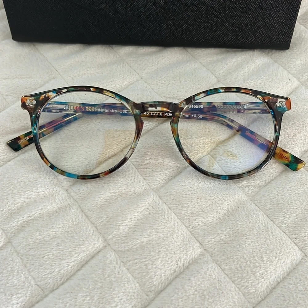 Prive’ Revaux .50 Reader Glasses